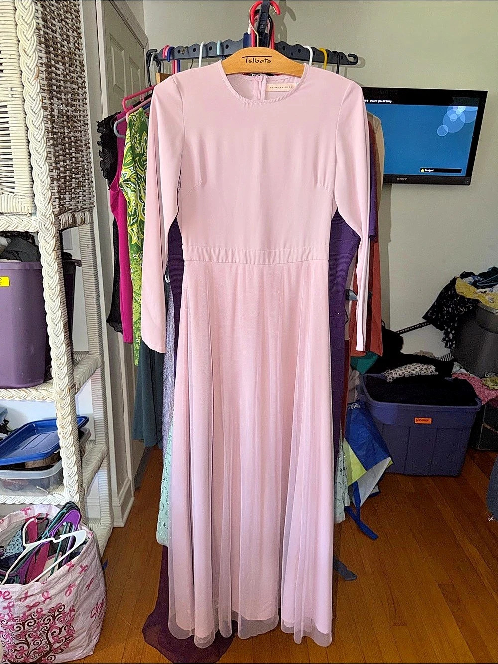 Niswa Fashion Long Sleeve Maxi Dress in Pink Size Small Like New